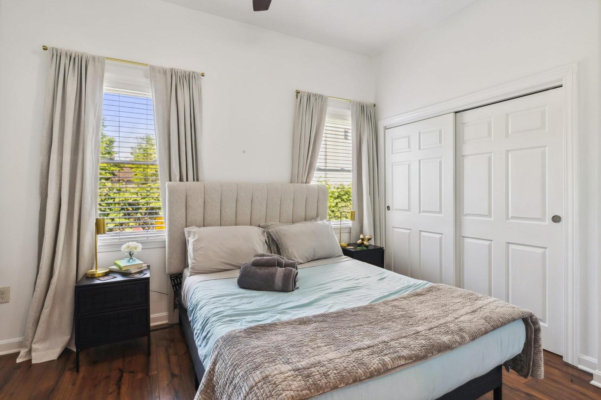 Newly Renovated Tremont Treasure I Cozy + Modern Villa Cleveland Exterior photo
